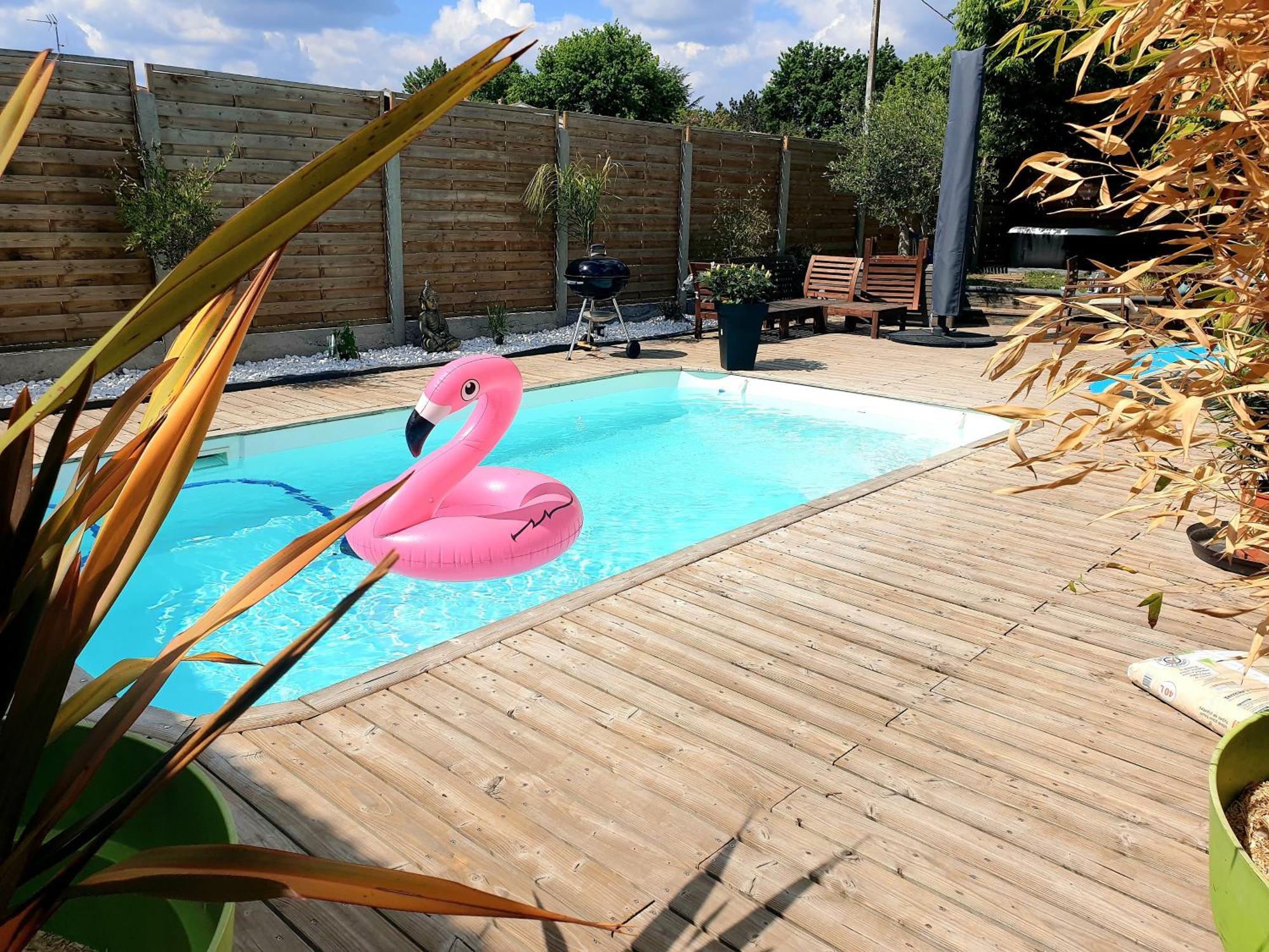 Villa Tiny House Avec Jardin Et Acces Piscine Chauffee à Saint-Médard-en-Jalles Extérieur photo