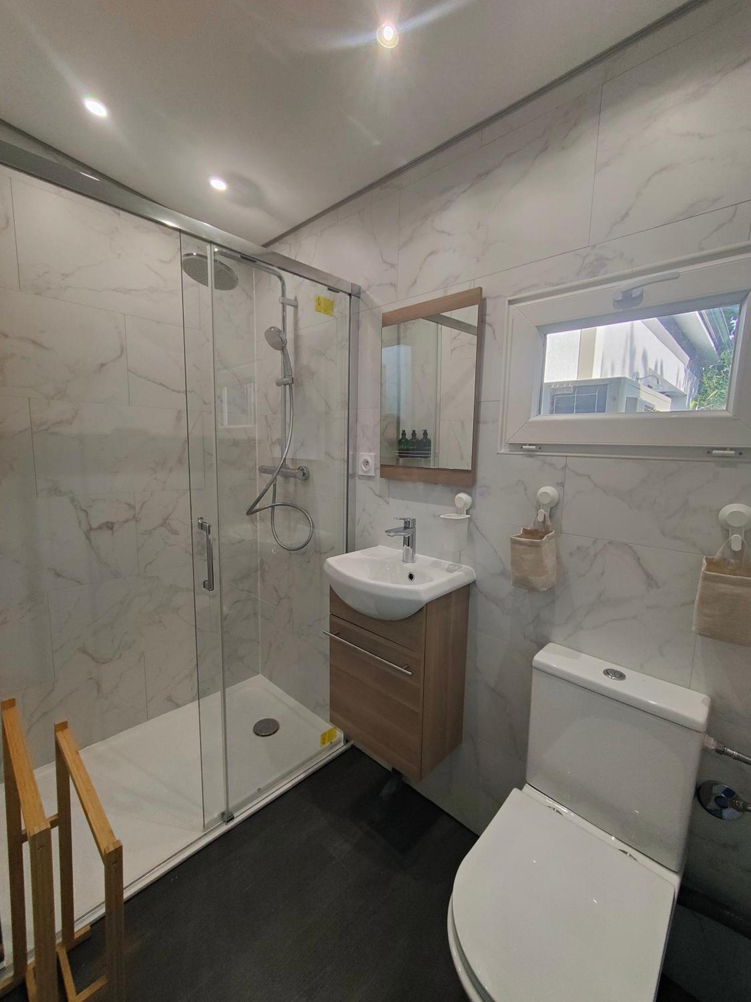 Villa Tiny House Avec Jardin Et Acces Piscine Chauffee à Saint-Médard-en-Jalles Extérieur photo
