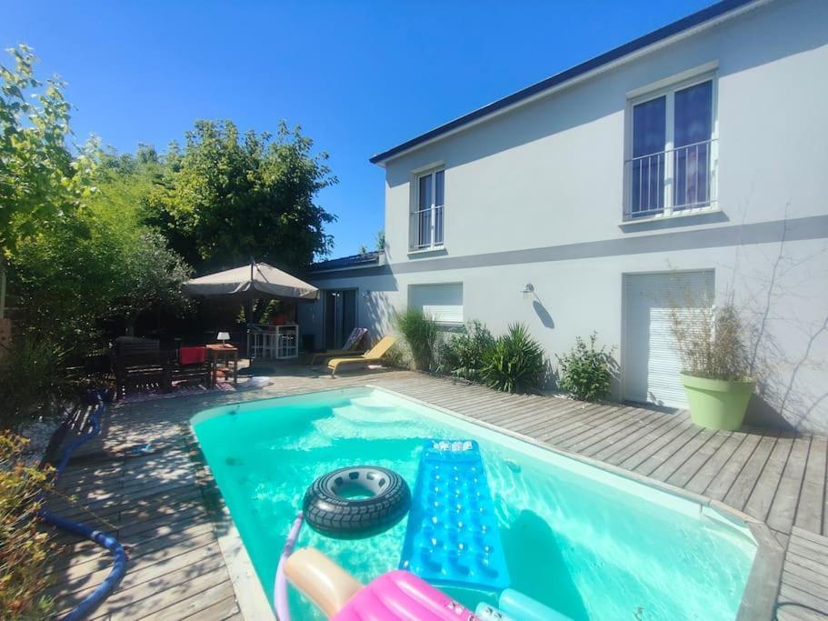 Villa Tiny House Avec Jardin Et Acces Piscine Chauffee à Saint-Médard-en-Jalles Extérieur photo